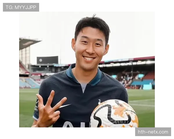 孙兴慜展现卓越职业精神,训练场表现抢眼引领球队再创辉煌 孙兴慜展现卓越职业精神,训练场表现抢眼引领球队再创辉煌