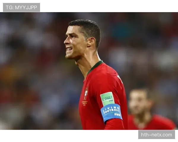 门将用手接队友回传是否犯规？规则详解